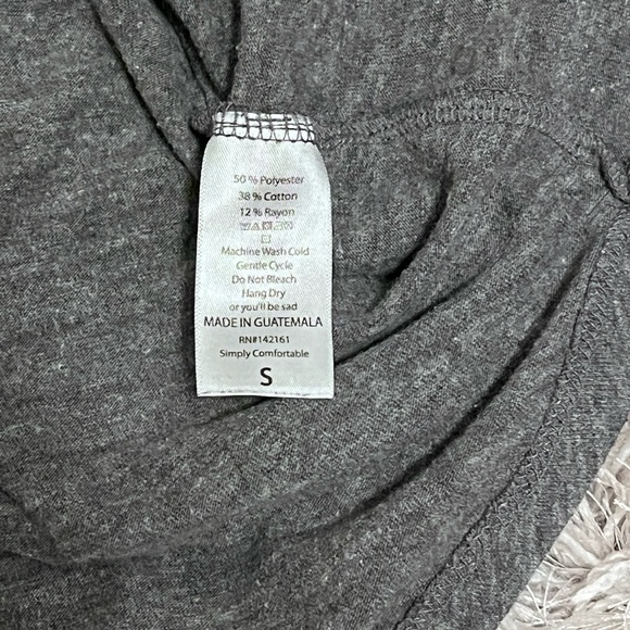 LuLaRoe Randy Raglan Tee Size Small - Picture 5 of 7